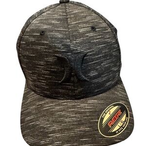 Hurley Men's Icon Textures Flex Fit Hat
Cap - Black Heather